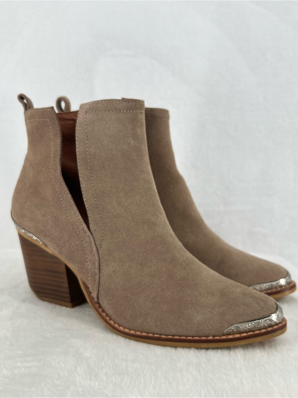 Catherine Malandrino Suede Ankle Booties Western Coastal Cowgirl Silver Tip 8.5
